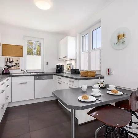 Reethaus Orchidee Glowe