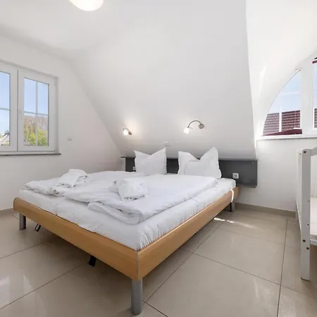 Reethaus Orchidee * Glowe